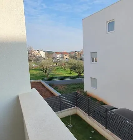 Sunrise With Private Parking * プーラ