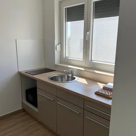 Sunrise With Private Parking Apartment *