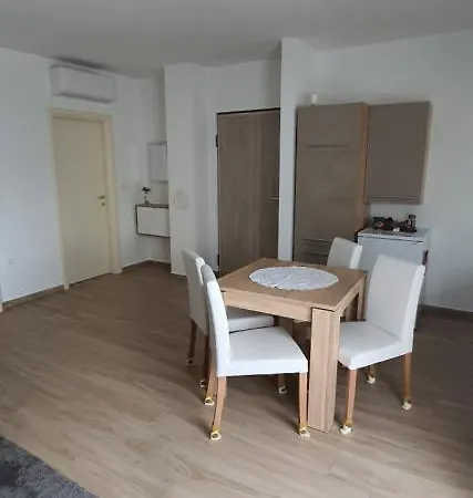 Sunrise With Private Parking *