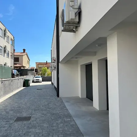 Apartamento Sunrise With Private Parking Pula