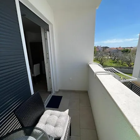 Appartamento Sunrise With Private Parking Pola