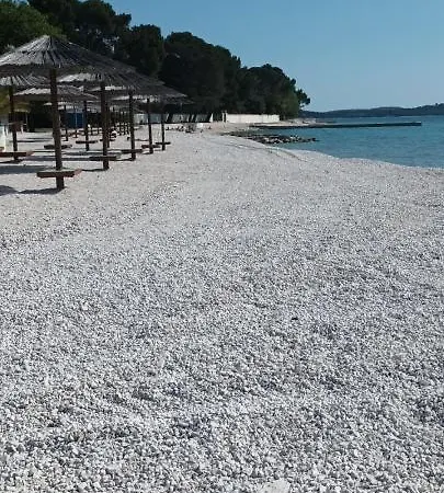 Appartamento Sunrise With Private Parking Pola