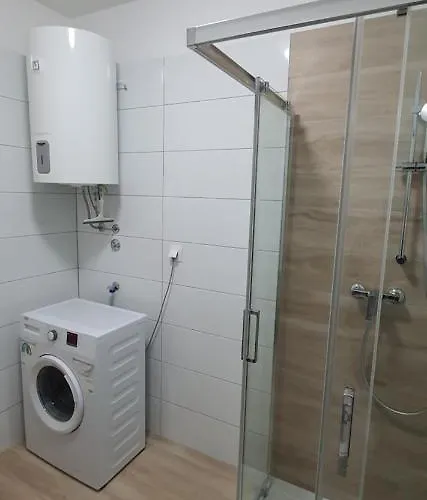 Sunrise With Private Parking Διαμέρισμα *