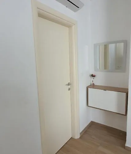 Sunrise With Private Parking * Póla