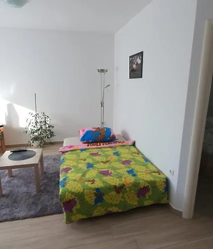 Sunrise With Private Parking Διαμέρισμα Πούλα