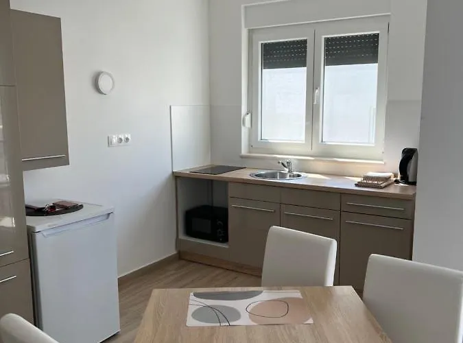 Apartman Sunrise With Private Parking Póla