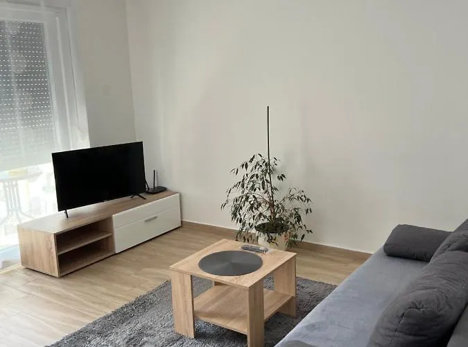 Apartman Sunrise With Private Parking