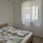 Sunrise With Private Parking Апартаменты