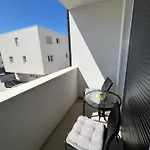 Апартаменты Sunrise With Private Parking Пула