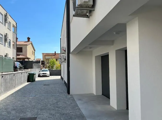 Apartment Sunrise With Private Parking Pula