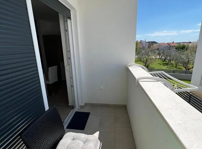 Apartment Sunrise With Private Parking Pula